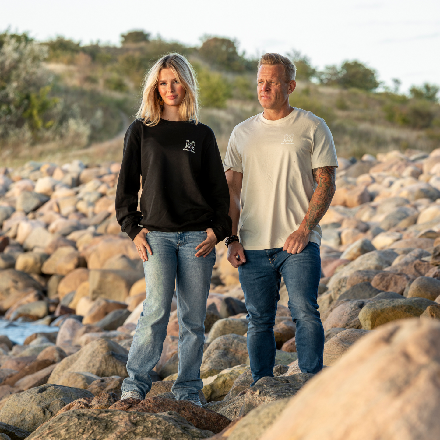 BRYD TABUET SANDFARVET T-SHIRT